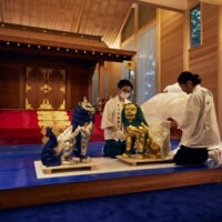 下鴨神社・獅子狛像無事御奉納完了です。