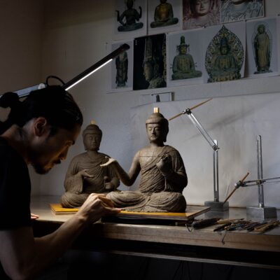 重要文化財の五重塔に胎蔵界四仏を制作中です。