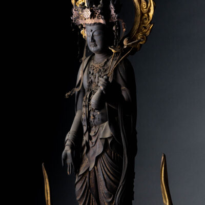 京都正寿院の御本尊十一面観音立像を修復します。